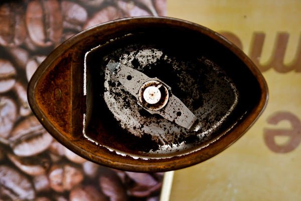 Ножевая кофемолка: вид сверху