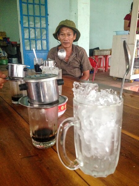 Кофе по-вьетнамски: фин, сгущенка и Копи Лювак