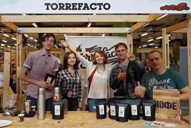 Воронка нон-стоп, каптестинг и фото с покупателями - наше участие в Moscow Coffee Festival Воронка нон-стоп, каптестинг и фото с покупателями - наше участие в Moscow Coffee Festival