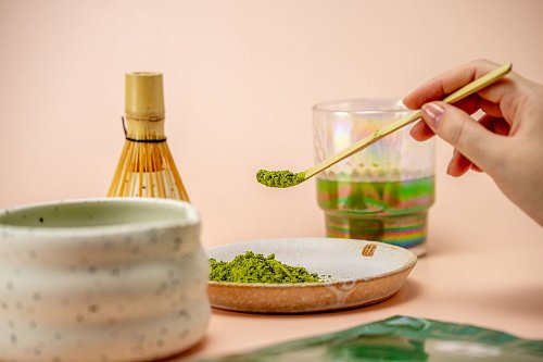 Изумрудная матча свежеобжаренный кофе