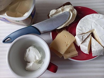 Сколько сыра должно быть в кофе? 3 рецепта сырно-кофейных напитков